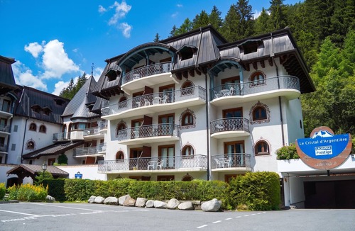 Argentiere Apartment | Le Cristal MB6 View, Pool, Private Sauna, Parking & Free WiFi, Argentière (Chamonix), France