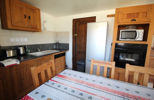 Bernex Apartment | "Le Croq'neige" cosy T3 in the heart of the resort, 50 metres from the chairlift