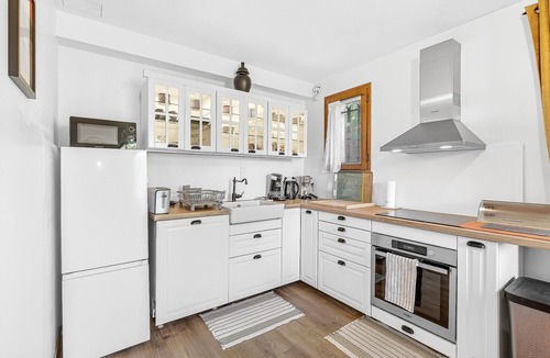 Gap Apartment | Le Domaines Des Thermes – T2 with Shared Pool, Peaceful Setting, Mountain View