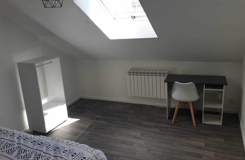 Sedan Apartment | LE DUPLEX ESTHER WIFI FREE PARKING all along the street