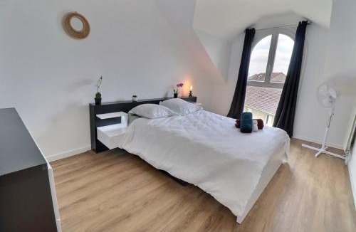 Troyes Apartment | Le Factory - idéal PRO/famille*WiFi*parking privé