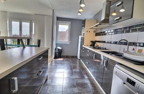 Troyes Apartment | Le Factory - idéal PRO/famille*WiFi*parking privé