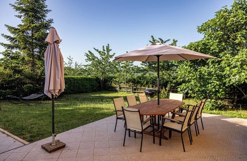 Saint-Geyrac House | Le Figuier, 10 pers. with games room, billiards & table soccer