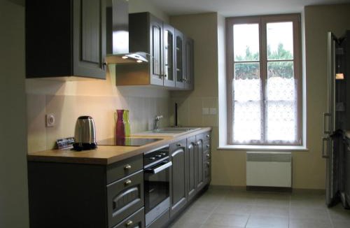 Puilly-et-Charbeaux House | Le gÎte communal