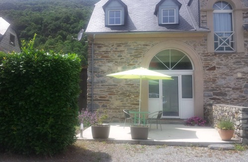 Pierrefitte-Nestalas Apartment | Le gîte d'Emi APARTMENT 3* AT THE CROSSROADS OF THE VALLEYS