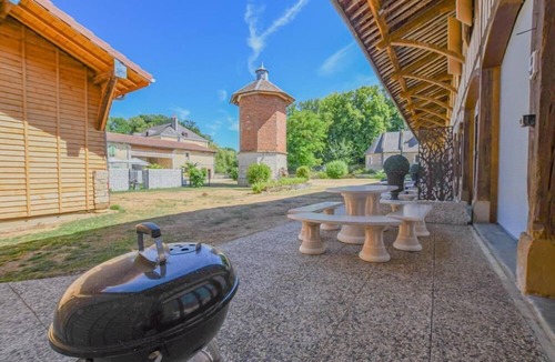 Crespy-le-Neuf House | Le Gîte du Château 1 - CRESPY LE NEUF