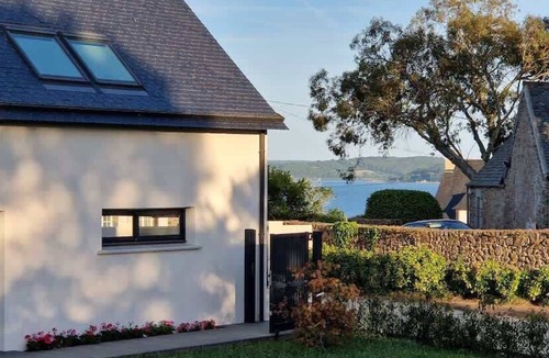 Carantec House | Le Garros : Maison familiale calme 300m des plages