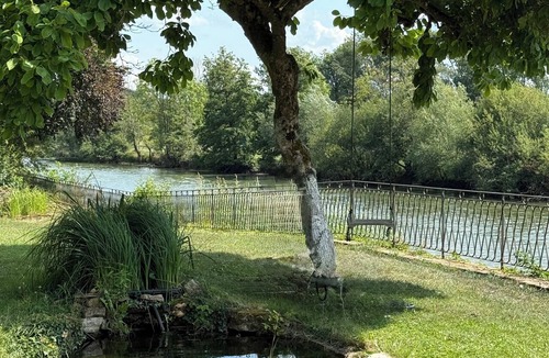 Floing Apartment | Le Gaulier - Apartment on the banks of the Meuse (Air Conditioning)