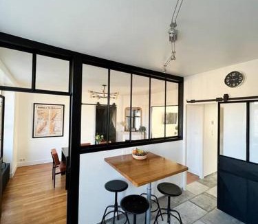 Chablis House | Le Gite de la Poterne, avec terrasse sur rivière