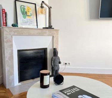 Chablis House | Le Gite de la Poterne, avec terrasse sur rivière