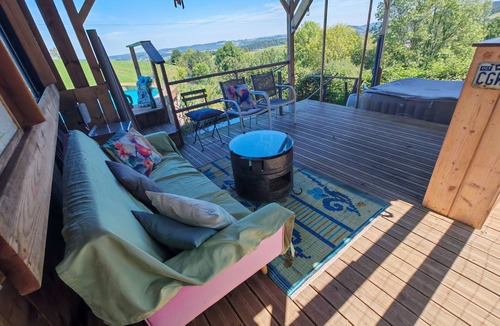 Lestelle-Betharram House | Le gite loustaou d'élisa swimming pool jacuzzi billiards babyfoot party evjf evjg wedding