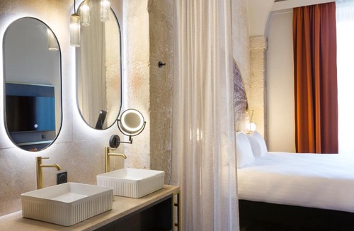 Quartier Administrations Hotel | Le Grand Hôtel Dieu by SOWELL COLLECTION