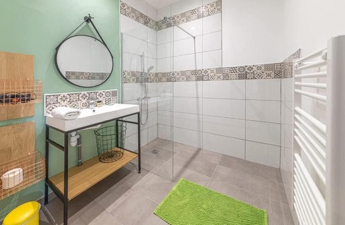 Saint-Jacques-de-la-Lande Apartment | Le Green, appartement rénové, 4 chambres et jardin