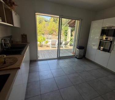 Bezouce Villa | Le Havre de paix en garrigue 4 Chambres 3 SDB Piscine