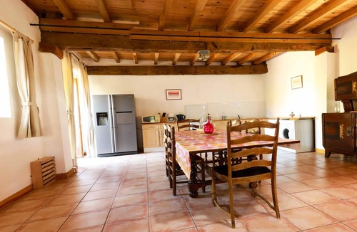 Madiran House | Le Hibou @ Le Prielle is a large rural 3 bedrooms gite