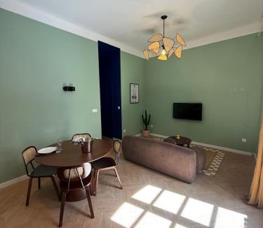 Nimes City Centre Apartment | le jasmin elegant cocon au coeur de nimes