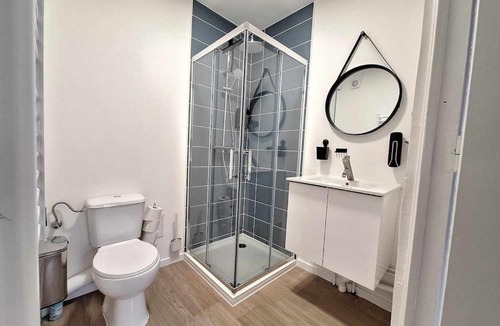 Homecourt Apartment | Le Julie -Spacieux - 5 pers' - 3 beds - Gare 500m