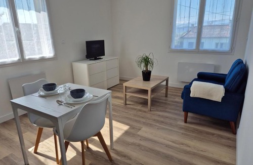 Saint-Gaudens Apartment | Le Lagon-calme-lumineux-neuf-place voiture-velo