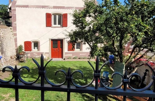 Fenetrange House | LE LAVOIR D'ADELE- SPA and SAUNA - Waterfront house at the foot of the château.