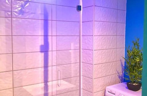 Sens Apartment | Le Led Room,Centre ville place de parking gratuite