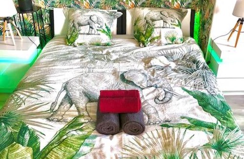 Sens Apartment | Le Led Room,Centre ville place de parking gratuite