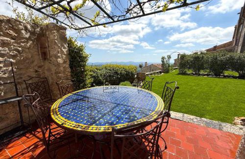 Village House | Le Logis - Maison authentique avec jardin et vue panoramique