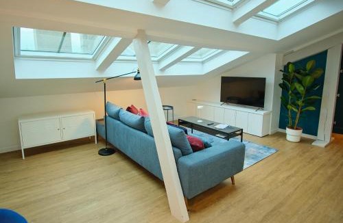 Poincare - Foch - Anatole France - Croix de Bourgogne Apartment | Le Louis XVI - Loft in the clouds in the heart of Nancy