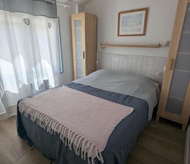 Bormes-Les-Mimosas Apartment | Le Mas de la Palmeraie - Studio dans propriété privée au calme avec piscine et tennis