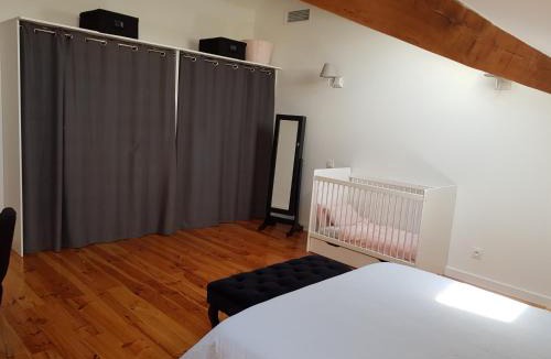 Saint Pierre de Mezoargues Apartment | Le Mas Saint Jean