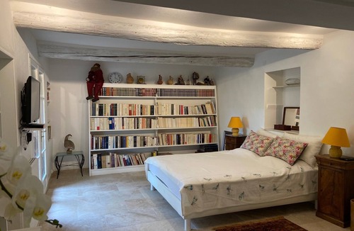 Roussillon House | Le Mas Saint Joseph 19ème Siècle à1 km du Village de Roussillon Face au Luberon