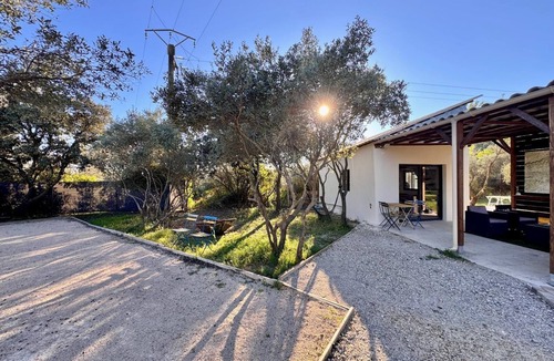 Marguerittes Apartment | Le Mazet de l'Olivette, intimate and warm