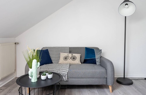 Gorge de Loup Apartment | Le Monnet - Cosy 2-Person Apartment near Metro Gorge de Loup