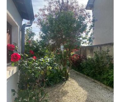 Migennes House | Le Nî’ De Jess