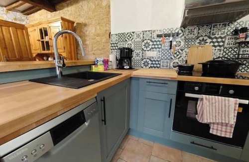 Villers-sur-le-Mont House | Le Nid Des Hirondelles-gîte sleeps 7 + 1 baby, enclosed garden, recharging point