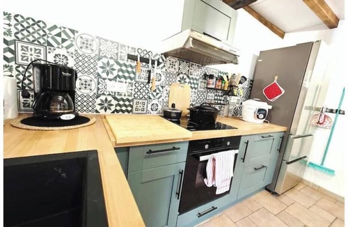 Villers-sur-le-Mont House | Le Nid Des Hirondelles-gîte sleeps 7 + 1 baby, enclosed garden, recharging point