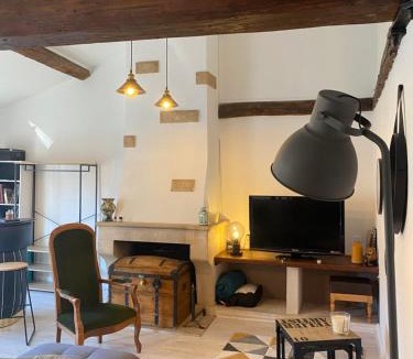 Verdun Apartment | Le Nid Paisible