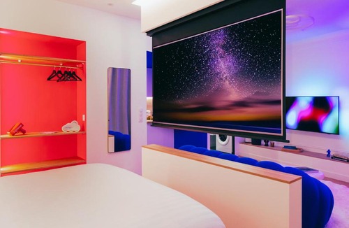 Old Town Apartment | Le Nuage - Hypercentre - Luxe Suite Spa & Gaming