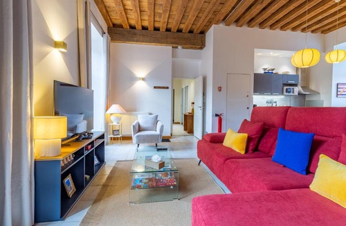 Old Town Apartment | Le Parvis Saint-Pierre, parking gratuit, appartement familial, emplacement privilégié au pied de la cathédrale
