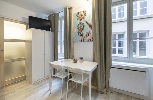 Thionville Apartment | Le petit MIAMI