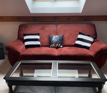 Saulny Apartment | Le Petit Mirabellier