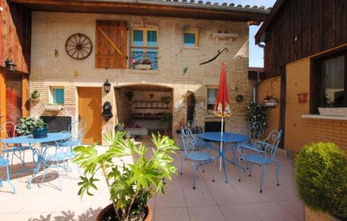 Dampierre-le-Chateau Bed & Breakfast | Le pigeonnier