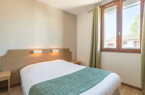 Vic-en-Bigorre Hotel | Le Réverbère - La Cuisinerie - L'Hôtellerie
