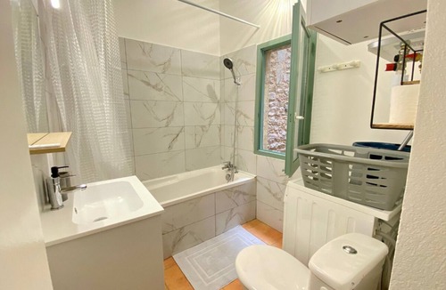 Nimes City Centre Apartment | Le refuge Nimois - Rue Fresque