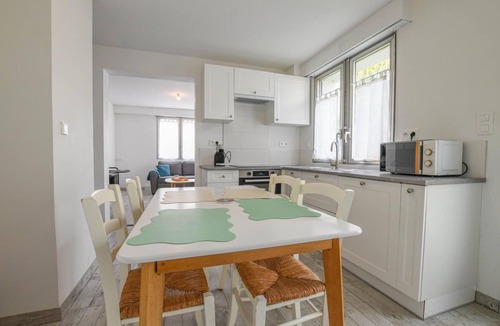 Sainte-Savine Apartment | Le Rez de Jardin - SAINTE SAVINE