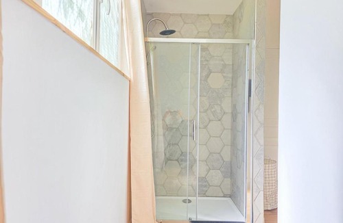 Saint-Brieuc Apartment | Le Sauge, 5 min Gare, Terrasse, Stationnement