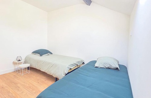 Saint-Brieuc Apartment | Le Sauge, 5 min Gare, Terrasse, Stationnement