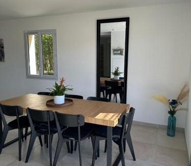 Saumane-de-Vaucluse House | Le SOLEIL du GOLF PMR Sud