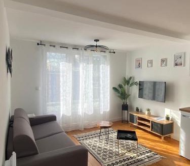 Longeville-les-Metz Apartment | Le Stade Metz 1 Wifi Un Séjour à Part