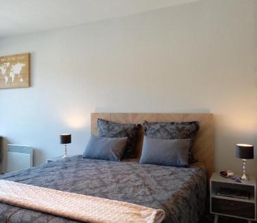 Montmorency-Beaufort Apartment | "Le Studio" climatisation Parking Privé Restauration Proche des lacs