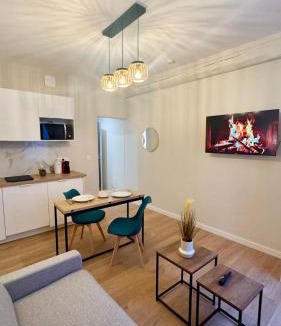 Les Iles Apartment | Le studio Tiki